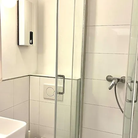 Tolles Neues Mit Balkon, Ebk, Wlan, Smart Tv, Netflix Apartment