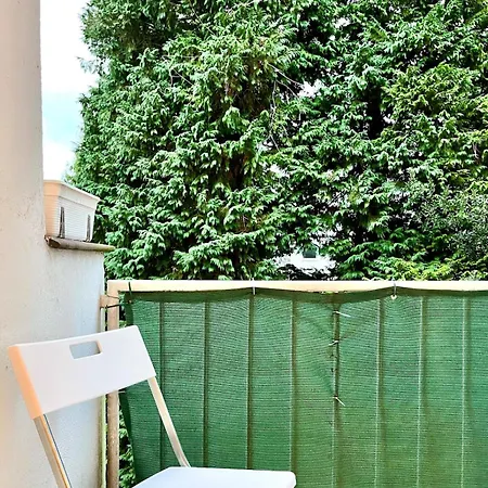 Tolles Neues Mit Balkon, Ebk, Wlan, Smart Tv, Netflix * Wuppertal