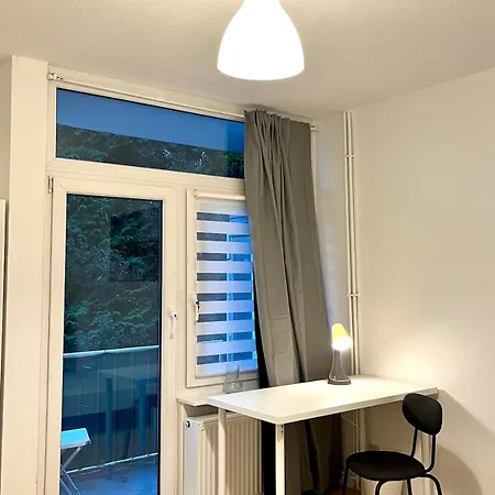 Tolles Neues Mit Balkon, Ebk, Wlan, Smart Tv, Netflix * Wuppertal
